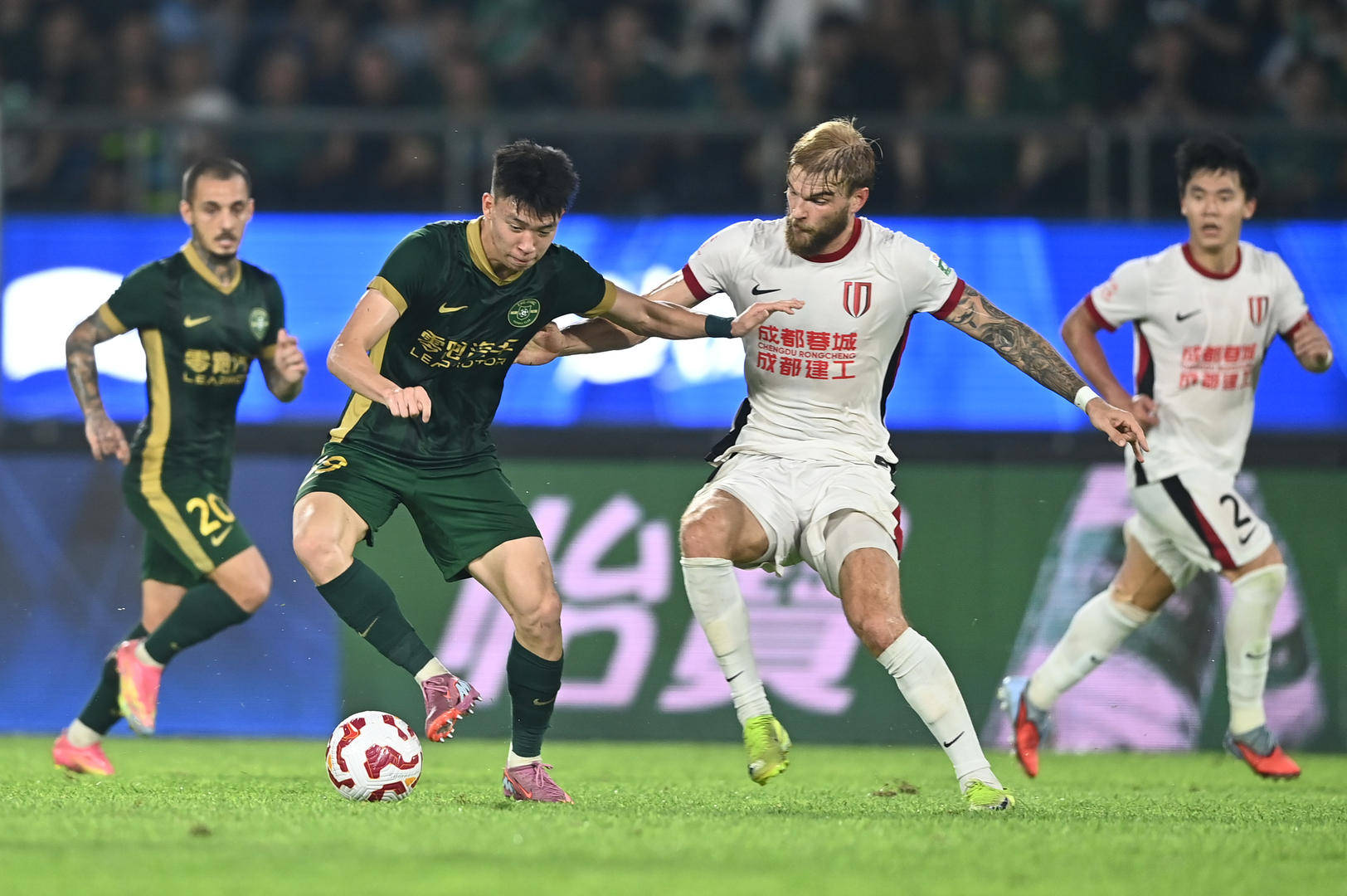 开云登录入口-包含关键时刻成都蓉城备战全明星赛，外线爆发细节曝光，态度坚定，细节决定成败的词条