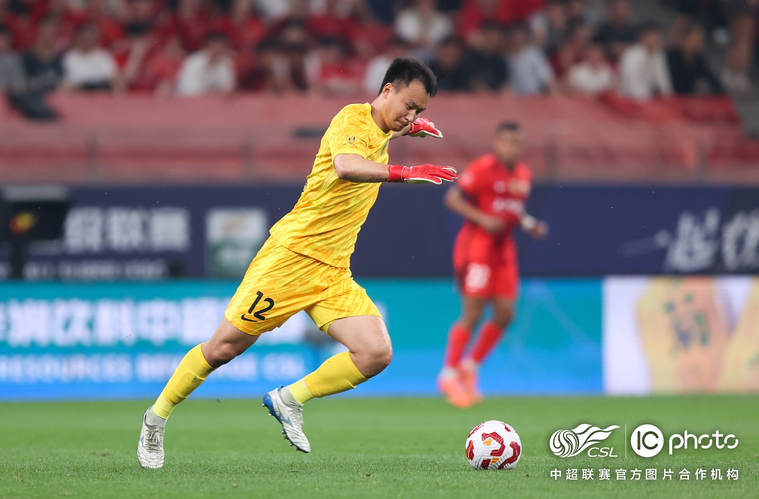 开云登录入口-关于赛地聚焦：葡超关键时刻热度飙升，山东男篮主帅复盘，底气十足，身体对抗强度拉满的信息